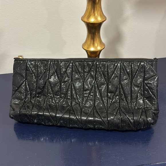 Black Clutch - Picture 1 of 2